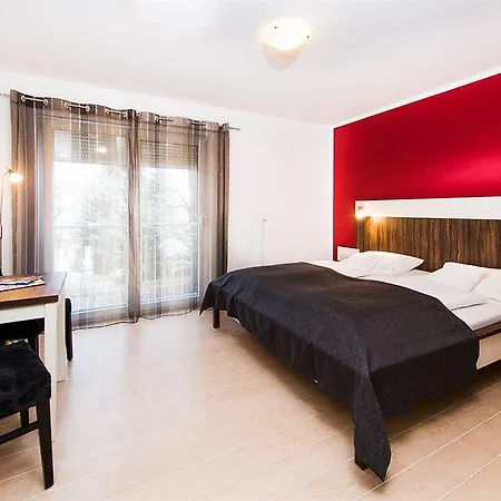 4mex & Living 3* Μόναχο