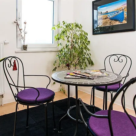 4mex & Living 3* Μόναχο
